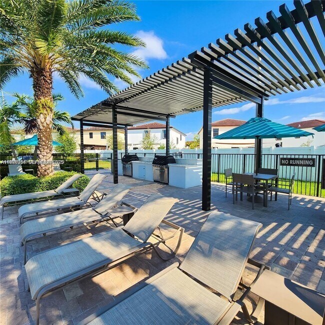 Building Photo - 10491 W 34th Ct