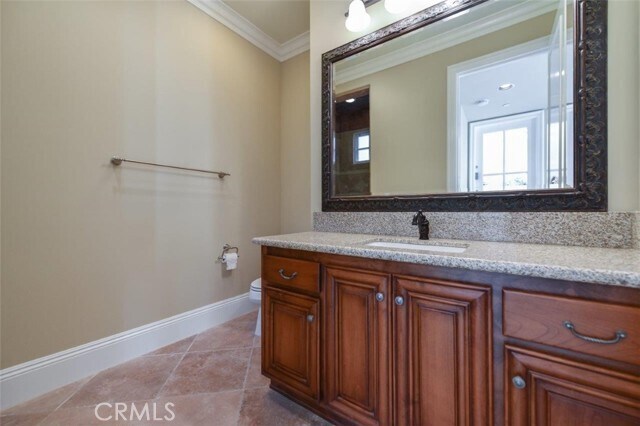 Building Photo - 11 Skyridge Cir