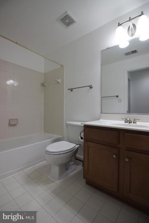 Building Photo - 9577 5th Pl