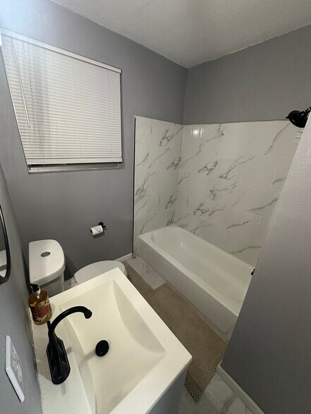 Building Photo - 3150 Belden Cir