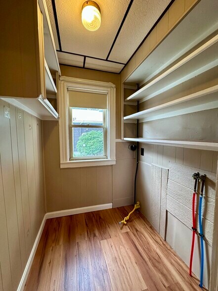 Building Photo - 6 Trull St