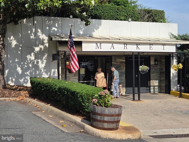 Building Photo - 10432 Rockville Pike