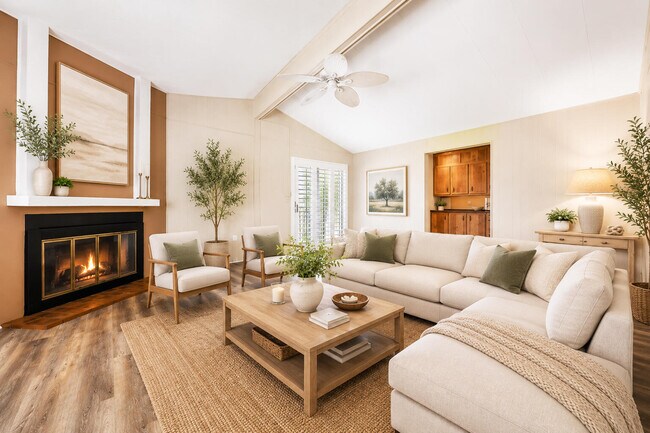 Building Photo - 74647 Azurite Cir E
