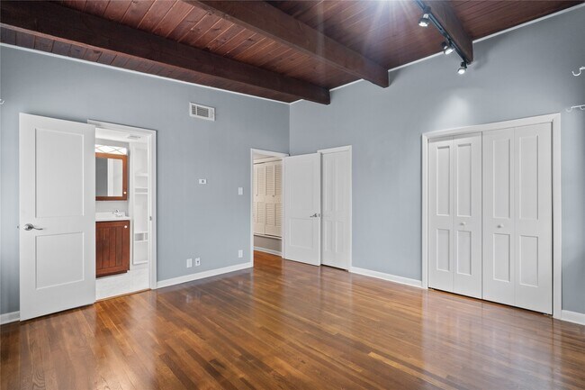 Building Photo - 5001 Nina Lee Ln