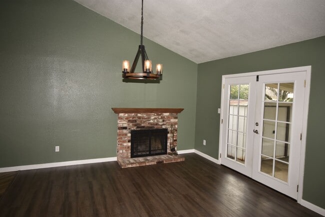 Building Photo - 1208 Glenbrook Ave