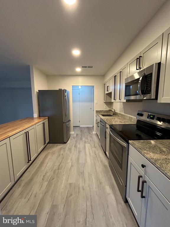 Building Photo - 507 Florida Ave