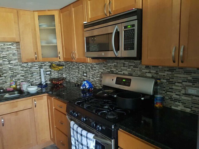 Building Photo - 3108 N 78th Ct