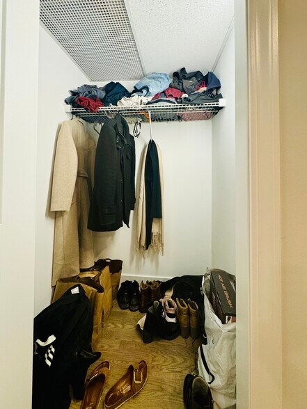 Building Photo - 326 Hammond St