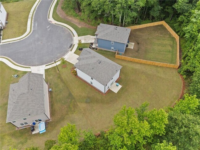 Building Photo - 788 Evergreen Rd