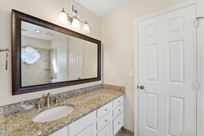 Building Photo - Beautiful 3 Bed/ 2.5 Bath Scottsdale Home I Near Kierland - Prime Location