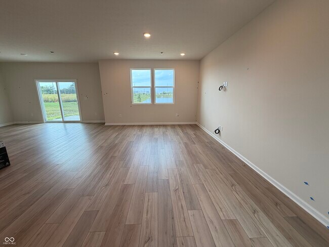 Building Photo - 3828 Sterling Dr