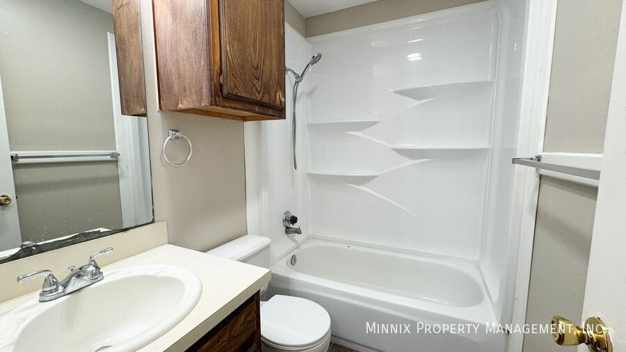 Building Photo - 2509 79th St