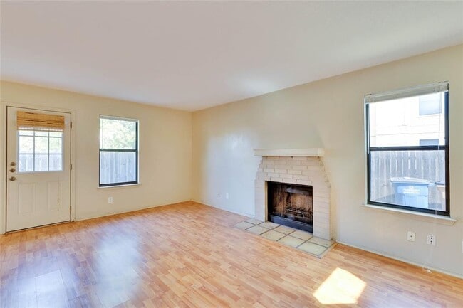 Building Photo - 8806 Springmail Cir