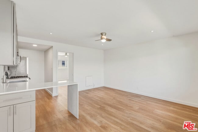 Building Photo - 1427 9th St