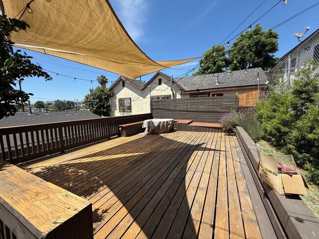 Building Photo - Now Leasing – 812 Merlin | $6,200/Month | ...