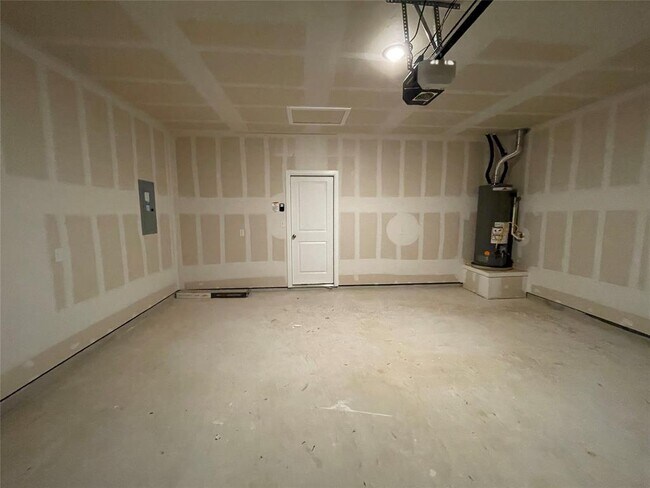 Building Photo - 173 Golden Bell Wy