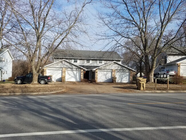 Primary Photo - 4654 Hayes Rd