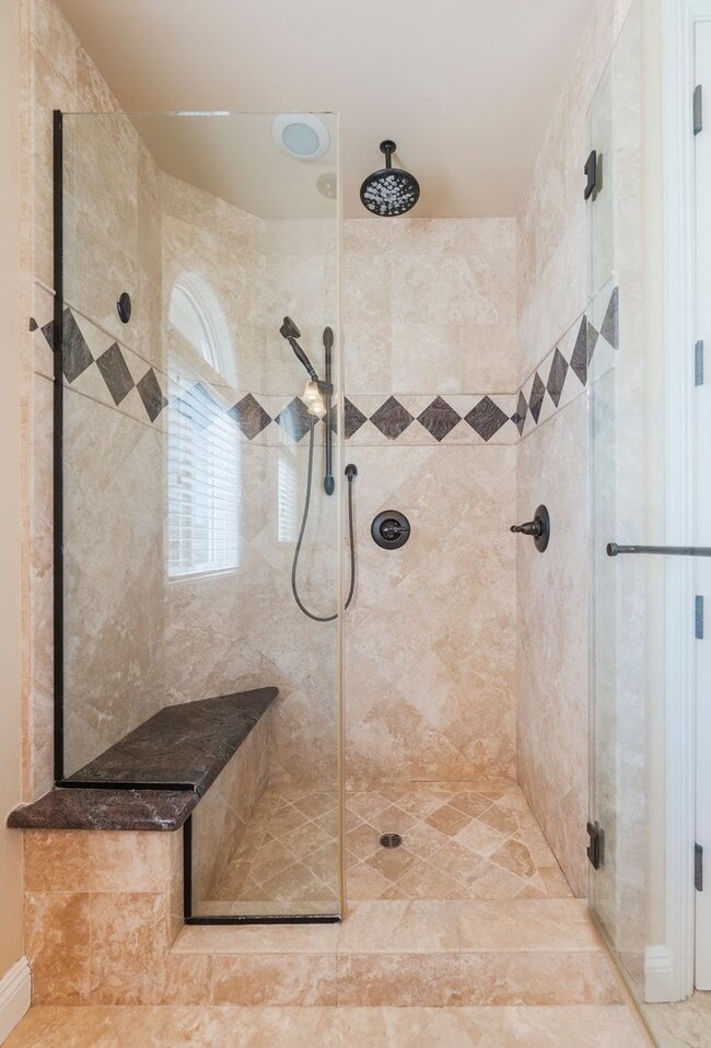 Building Photo - Luxury Detached Townhome in Redondo Beach