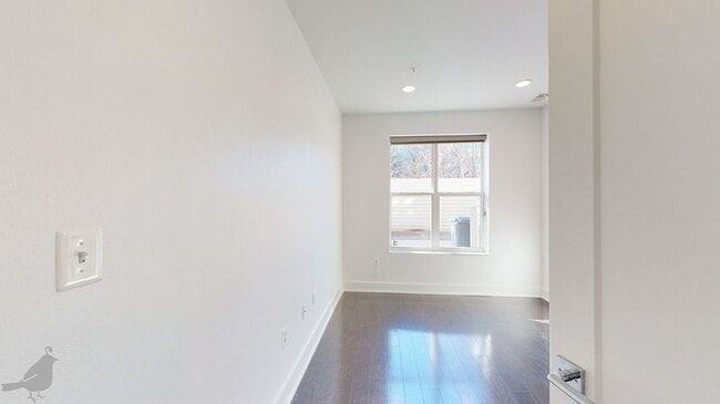 Building Photo - 3306 9th St NE
