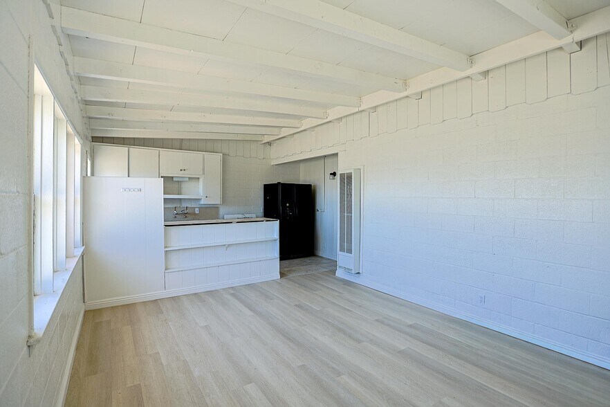 Building Photo - 11391 Lee Ave