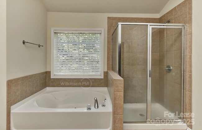 Building Photo - 8827 SedgeBurn Dr