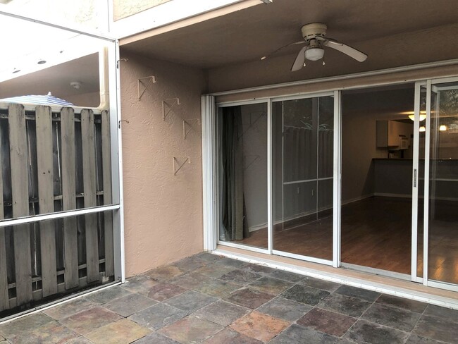 Building Photo - Flaming Villas 2/2.5 Townhouse in Pembroke...