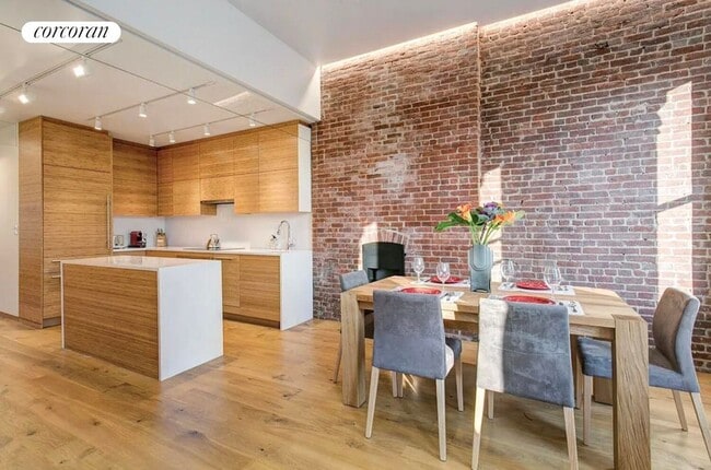 Building Photo - 103 W 122nd St