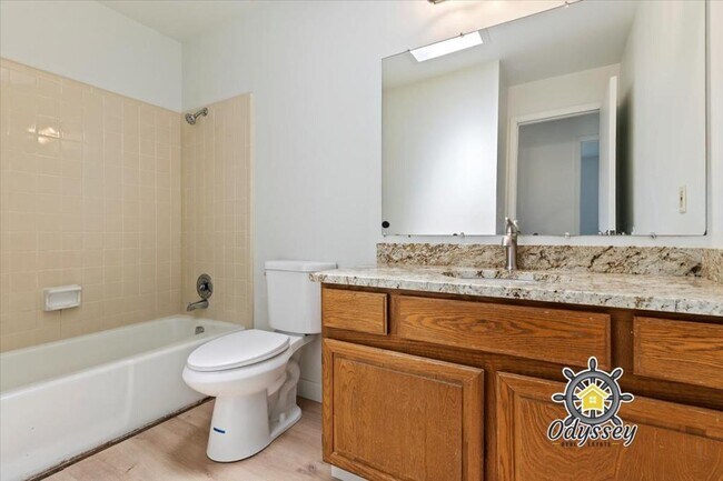 Building Photo - 2066 E 10095 S