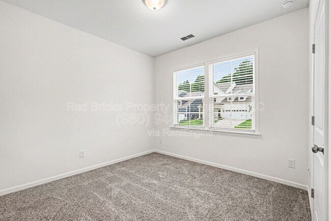 Building Photo - 11026 Lochmere Rd