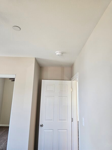 Building Photo - 6649 Cleon Ave