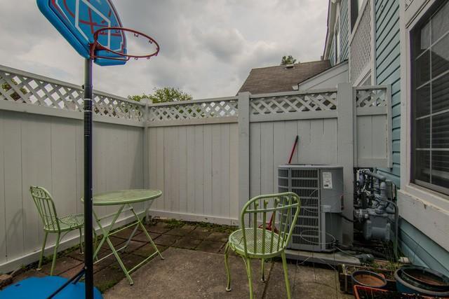 Building Photo - 2 bedroom in AURORA IL 60504