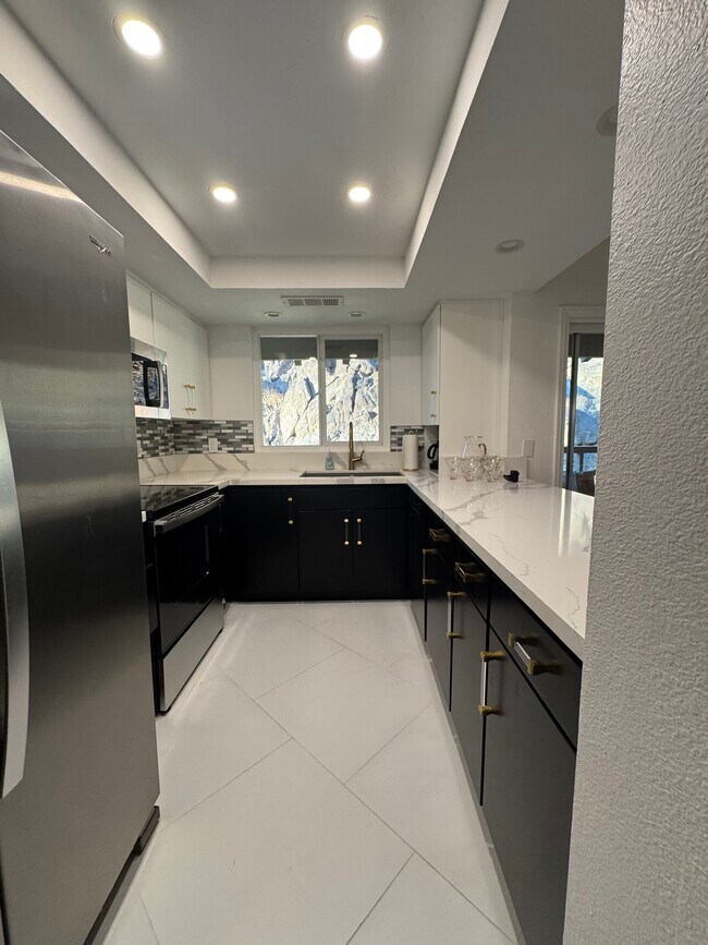 Building Photo - 46558 Arapahoe Cir