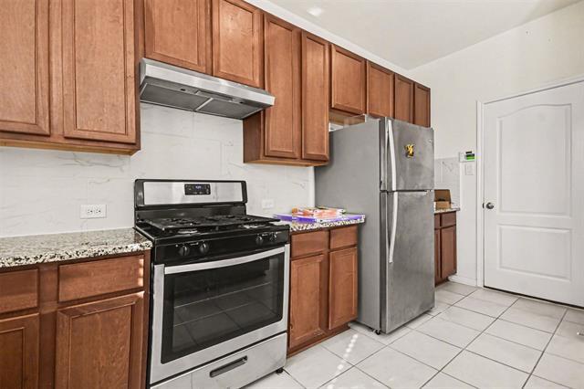 Building Photo - 7218 Bakersfield Ct