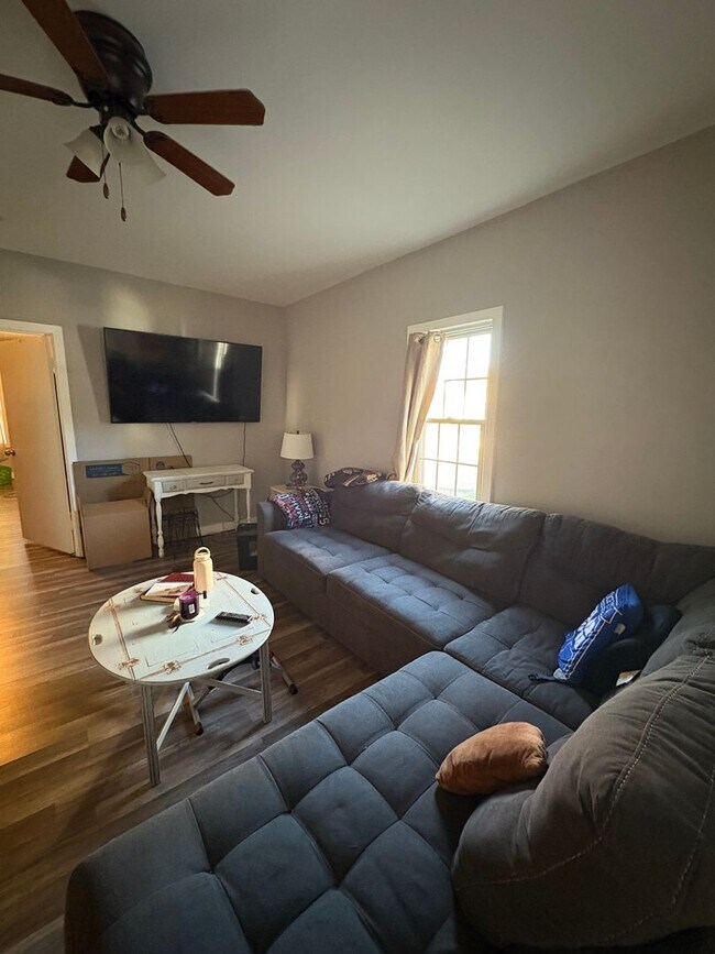 Building Photo - 117-119 Portland St-119-1