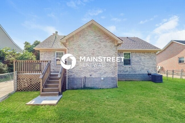 Building Photo - 3 Bedroom Pet-Friendly Home in LOUISVILLE,...
