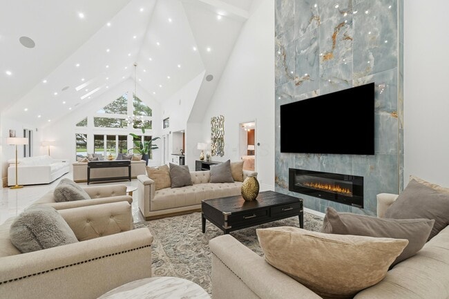 Building Photo - 8661 Craigston Ct