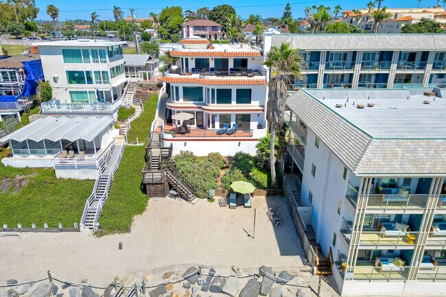 Building Photo - 2751 Ocean St