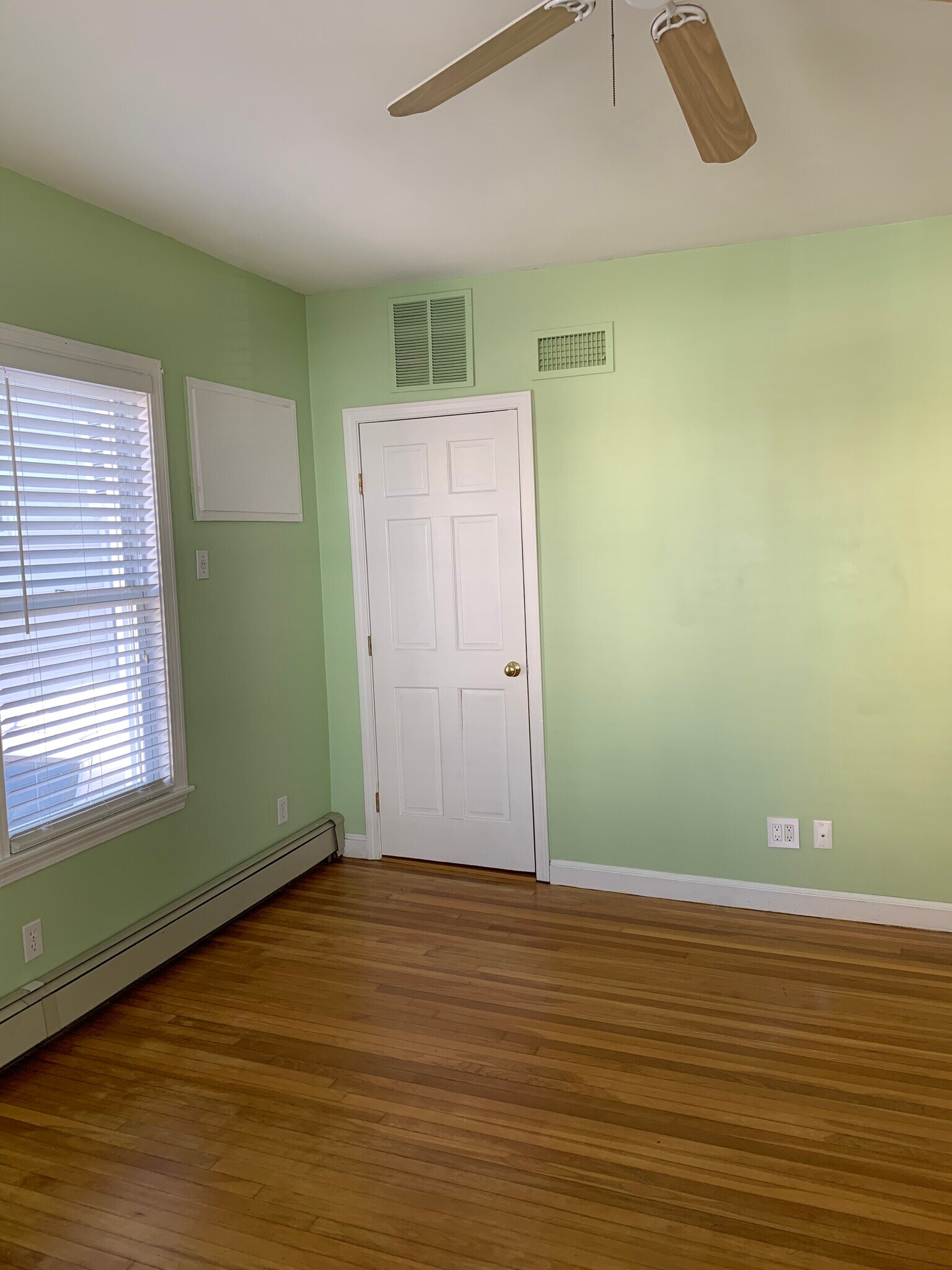 Building Photo - 6 Eliot St