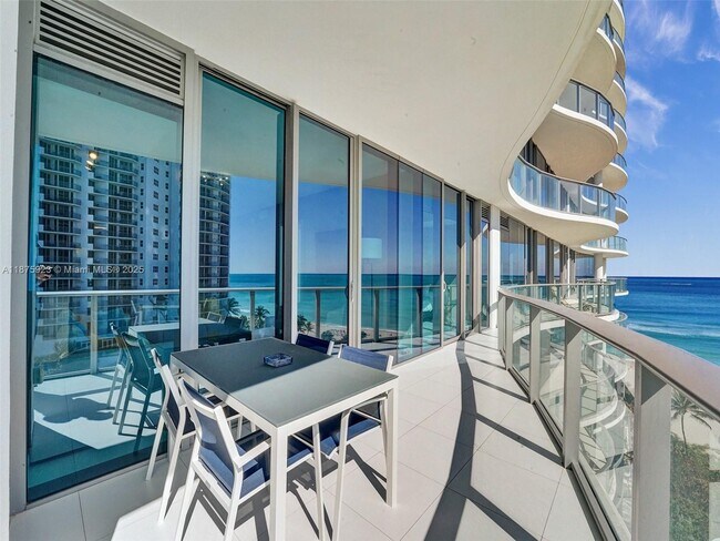 Building Photo - 17475 Collins Ave
