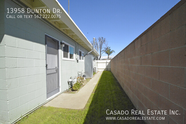 Building Photo - 13958 Dunton Dr