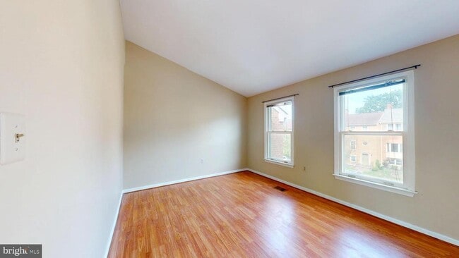 Building Photo - 5612 Gresham Ln