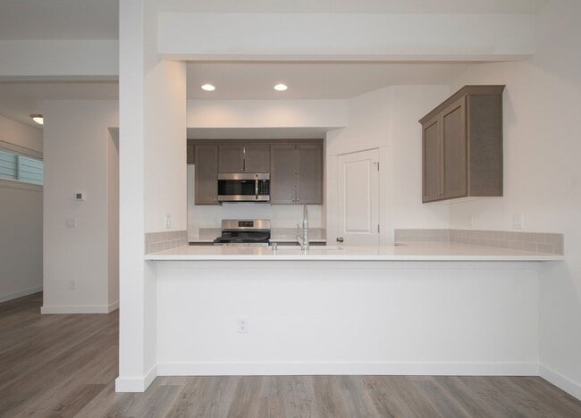 Building Photo - Brand New House