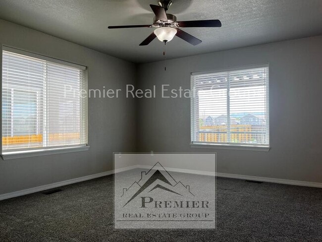 Building Photo - 9694 Silver Stirrup Dr