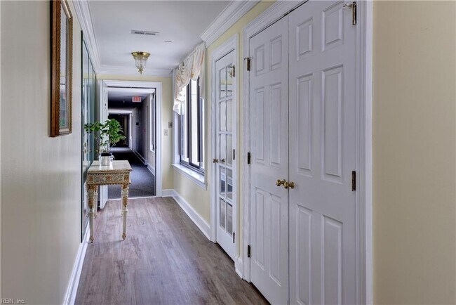 Building Photo - 7505 River Rd