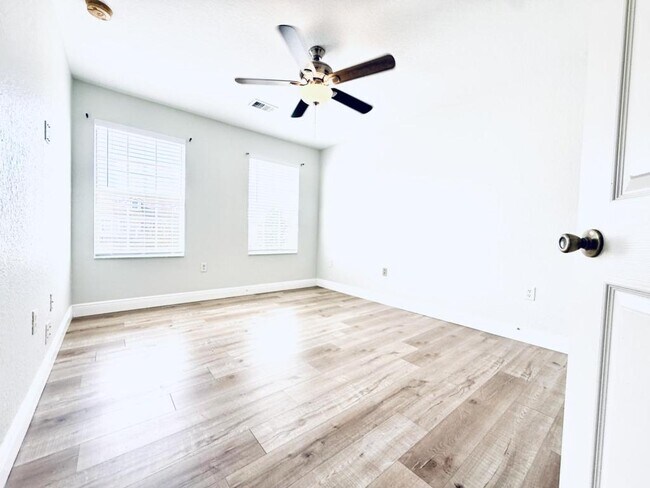 Building Photo - 2983 Ashland Ln S