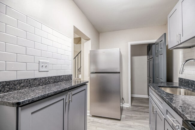 Building Photo - 8413 Kavanagh Rd