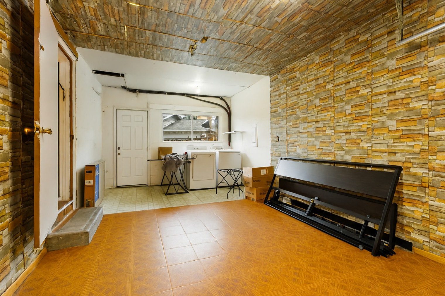 Building Photo - 15704 Ash Way