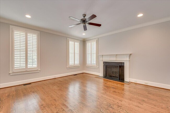 Building Photo - 106 Hornsby Ln