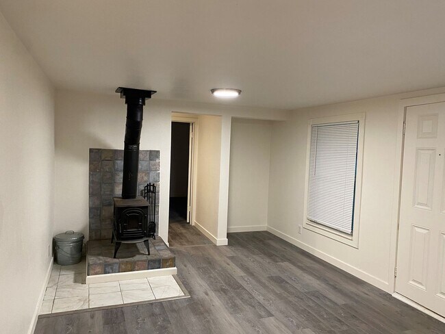 Building Photo - 5236 Buckhorn Rd