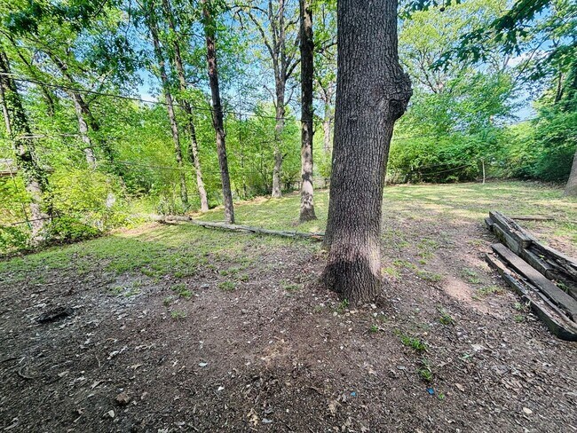 Building Photo - Beautifully Renovated 3 Bedroom Home with Spacious Backyard & Covered Parking